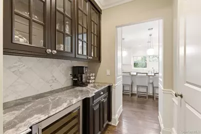 9 May Hill Lane, Dix Hills, NY 11746 - Photo 10