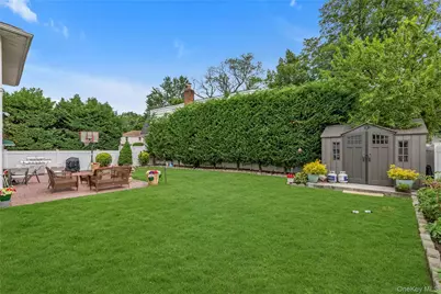 928 N Fletcher Avenue, Valley Stream, NY 11580 - Photo 18