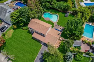 21 Madeley Ln, Stony Brook, NY 11790 - Photo 2