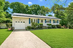 63 Otis Rd, Islip Terrace, NY 11752 - Photo 2