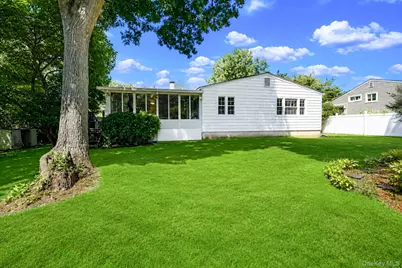 63 Otis Road, Islip Terrace, NY 11752 - Photo 4