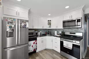 22 Marilyn Ct, West Babylon, NY 11704 - Photo 8