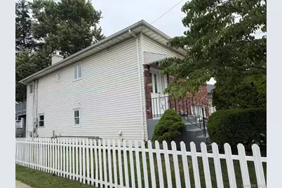 858 Oliver Avenue, Westbury, NY 11590 - Photo 36