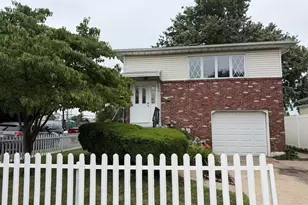 858 Oliver Ave, Westbury, NY 11590 - Photo 2