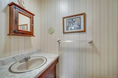 34 Dogwood Drive, Scarsdale, NY 10583 - Photo 12