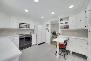 34 Dogwood Dr, Scarsdale, NY 10583 - Photo 8
