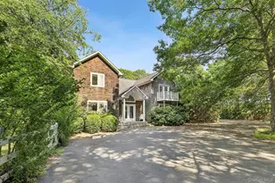 9 Rosebud Ln, East Quogue, NY 11942 - Photo 2