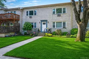112 Cardinal Ln, Islip, NY 11751 - Photo 4