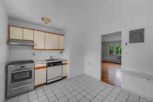 112 Cardinal Ln, Islip, NY 11751 - Photo 10