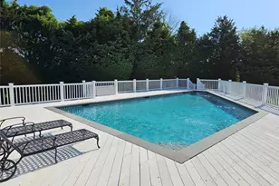 18 Pine Tree Ln, Westhampton, NY 11977 - Photo 10