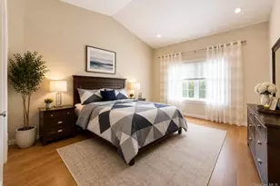 18 Pine Tree Ln, Westhampton, NY 11977 - Photo 22