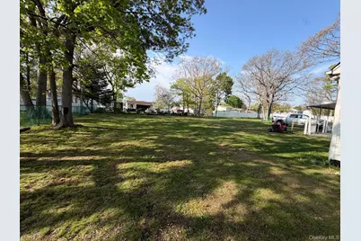 41 Fig Street, Central Islip, NY 11722 - Photo 4
