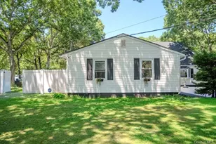 41 Fig St, Central Islip, NY 11722 - Photo 24