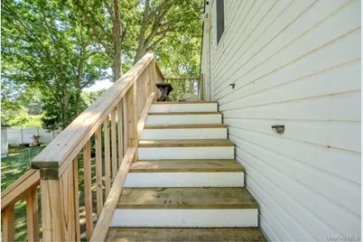 41 Fig Street, Central Islip, NY 11722 - Photo 22