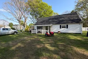 41 Fig St, Central Islip, NY 11722 - Photo 4