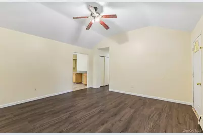 22 Red Maple Road, Ridge, NY 11961 - Photo 6