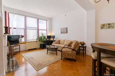 1 Scarsdale Road #409, Tuckahoe, NY 10707 - Photo 4
