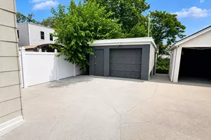 107-13 Sutter Ave, Ozone Park, NY 11417 - Photo 4