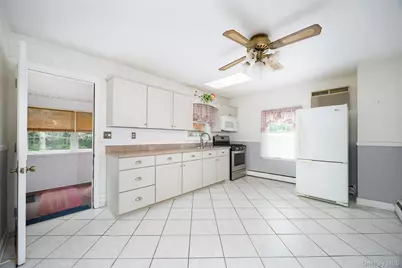 45 Holt Road, Hyde Park, NY 12538 - Photo 12