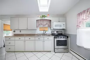 45 Holt Rd, Hyde Park, NY 12538 - Photo 10