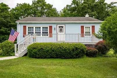 45 Holt Road, Hyde Park, NY 12538 - Photo 2
