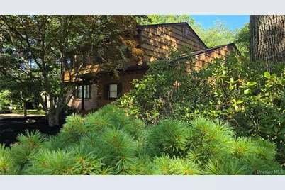 19 York Drive, New City, NY 10956 - Photo 2