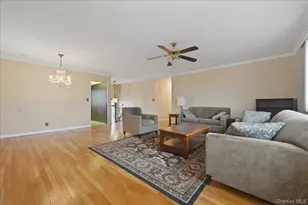 48 E 1st St, Freeport, NY 11520 - Photo 4