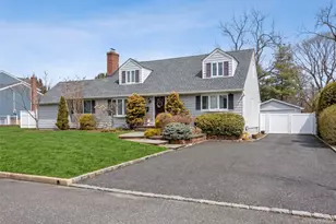 17 Doxey Dr, Glen Cove, NY 11542 - Photo 20