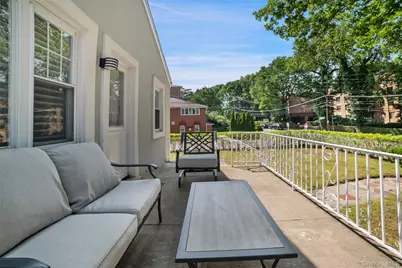 1090 Midland Avenue, Bronxville, NY 10708 - Photo 20