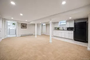 1096 Manor Ln, Bay Shore, NY 11706 - Photo 40