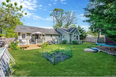 1096 Manor Lane, Bay Shore, NY 11706 - Photo 12