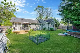 1096 Manor Ln, Bay Shore, NY 11706 - Photo 12