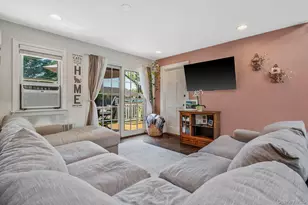 1096 Manor Ln, Bay Shore, NY 11706 - Photo 26