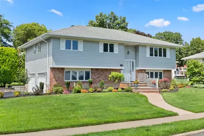 36 Fairway Drive, Old Bethpage, NY 11804 - Photo 2