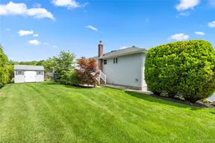36 Fairway Dr, Old Bethpage, NY 11804 - Photo 20