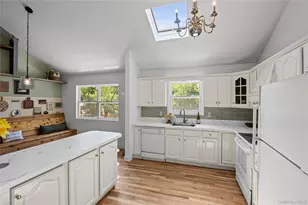 22 Bellhaven Rd, Bellport, NY 11713 - Photo 16