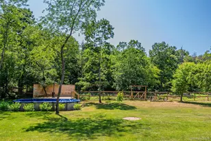 22 Bellhaven Rd, Bellport, NY 11713 - Photo 38