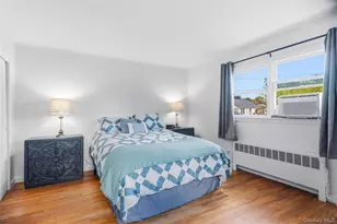 2 Seminole Dr, Bay Shore, NY 11706 - Photo 18
