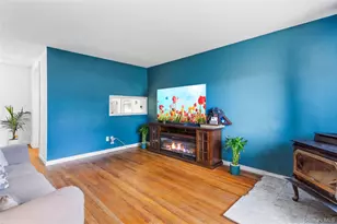 2 Seminole Dr, Bay Shore, NY 11706 - Photo 14
