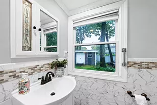 208 Avenue C, Ronkonkoma, NY 11779 - Photo 12