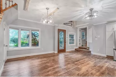 208 Avenue C, Ronkonkoma, NY 11779 - Photo 6