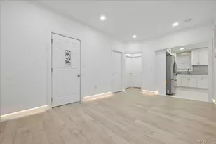 89 W 4th St, Ronkonkoma, NY 11779 - Photo 4