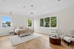 28 Choir Ln, Westbury, NY 11590 - Photo 24