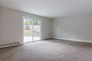18 Linden St, Selden, NY 11784 - Photo 8