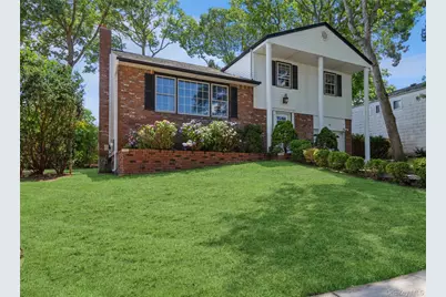 18 Linden Street, Selden, NY 11784 - Photo 2