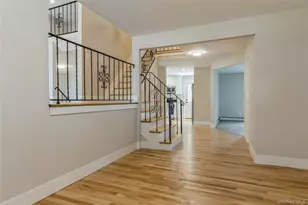 18 Linden St, Selden, NY 11784 - Photo 6