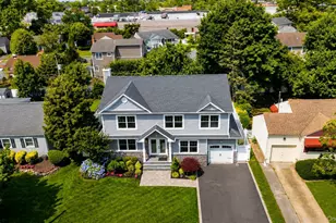17 Woodwaye Rd, Plainview, NY 11803 - Photo 4