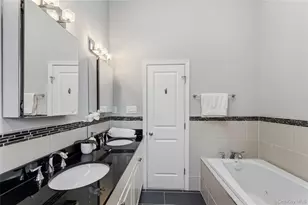 17 Woodwaye Rd, Plainview, NY 11803 - Photo 26