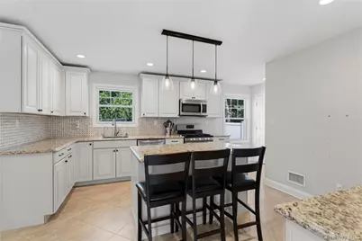 17 Woodwaye Road, Plainview, NY 11803 - Photo 12