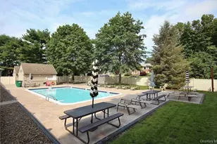 255 Crestwood Ct, Fishkill, NY 12524 - Photo 6